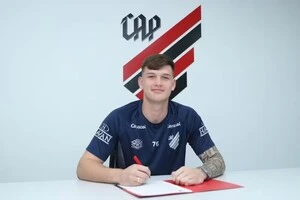 Максим Воронов залишиться в клубі на довгий час