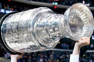 Вже традиційно боротьбу за Кубок Стенлі вестимуть 16 команд