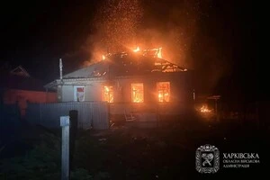 Росіяни вдарили безпілотником по будинку на Харківщині, є постраждалі