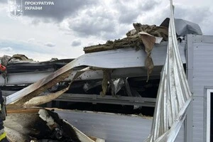 Ворожий безпілотник влучив у мʼясокомбінат у Богодухові