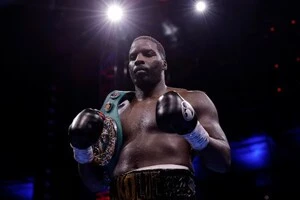 На рахунку Лоуренса Околі 23 перемоги в професійному рингу