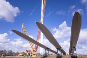 Ахметов оголосив про будівництво вітрової електростанції на Полтавщині за €1,2 млрд