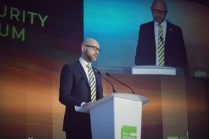 Ексглава уряду України: Світ має отямитись. Міжнародне право не діє 
