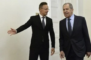 Сійярто відкинув звинувачення у роботі на РФ