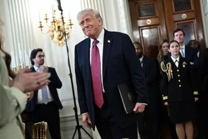 Тактика затягивания: как Трамп избегает выбора между войной и компромиссом