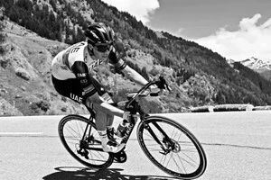 Колумбієць виступав в одній команді з найсильнішим велосипедистом світу, Тадеєм Погачаром