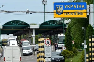 Українку повернули назад на польському кордоні після тривалого очікування та численних перевірок