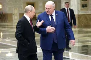Лукашенко хоче зберегти владу, не втягуючи білорусів у війну, але і Путіну він не може заперечити, вважає експерт
