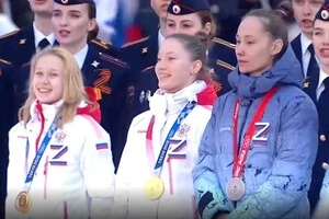 У 2022 році Лістунова з літерою «Z» на одязі разом з Путіним брала участь у мітингу на підтримку війни