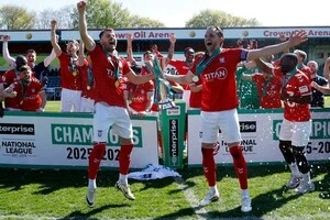 Матч між «Йорком» та «Рочдейлом» став справжньою зарубою