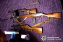 Продавав гвинтівки через інтернет: у Києві викрито торговця трофейною зброєю (фото)