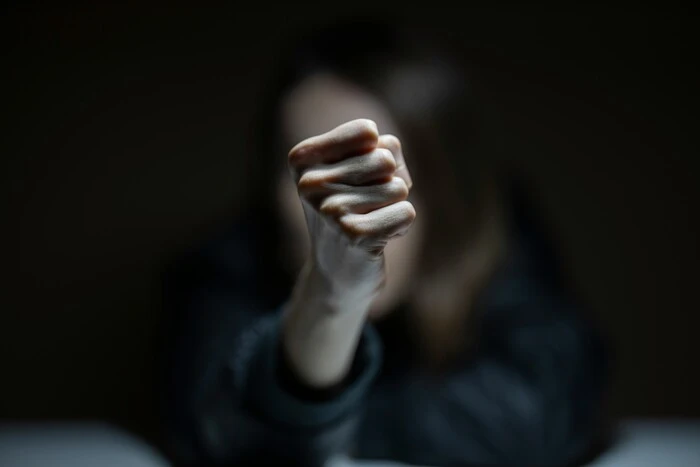 У Тернополі школярка поранила ножем однокласницю: відкрито кримінальне провадження