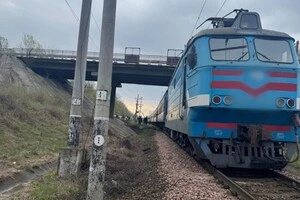 Швидкісний пасажирський потяг сполученням Черкаси-Київ збив 49-річного чоловіка
