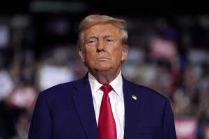 Дональд Трамп став першим лауреатом Премії миру ФІФА