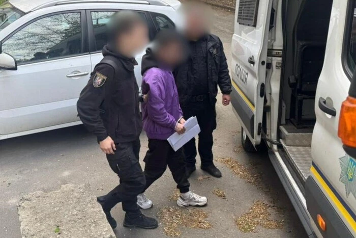 Продав дитяче порно через месенджер: оголошено підозру 26-річному киянину