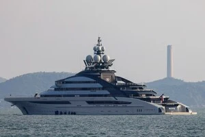 Яхта російського олігарха з оточення Путіна пройшла Ормузьку протоку попри блокаду