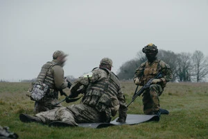 Підготовка триває п’ять тижнів і охоплює медицину та базові військові навички