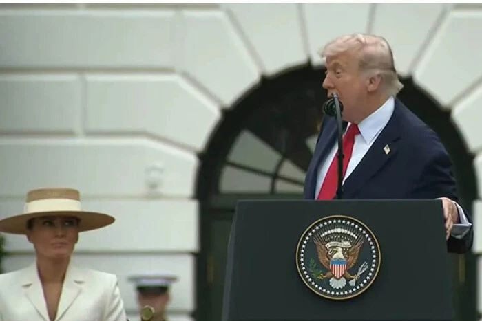 Трамп пожартував про свій шлюб на зустрічі з королем Чарльзом, згадуючи матір (фото)