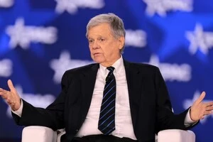 Спецпосланець США Джон Коул допустив послаблення санкцій проти Білорусі