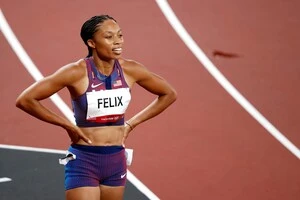 Фелікс є семиразовою олімпійською чемпіонкою з легкої атлетики