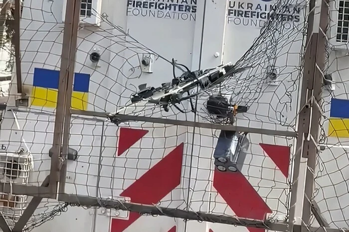 Окупанти атакували FPV-дронами евакуаційне авто