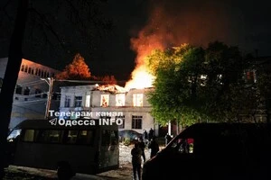 Горять житлові будинки, дитячий садочок в Одесі