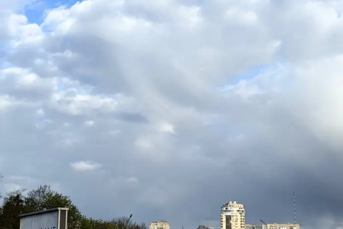 У небі над Вінницею спостерігалося рідкісне атмосферне явище (фото)