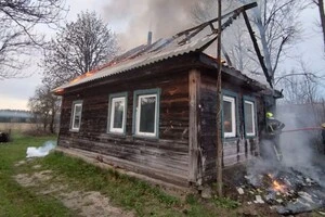 За попередніми даними, пожежа сталася через несправність пічного опалення
