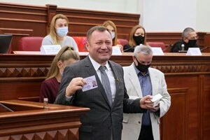 У справі проходить депутат Київської міської ради Ігор Галайчук та його дружина