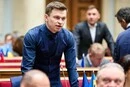 Колишній «слуга народу» спровокував ажіотаж у мережі своїм голим торсом