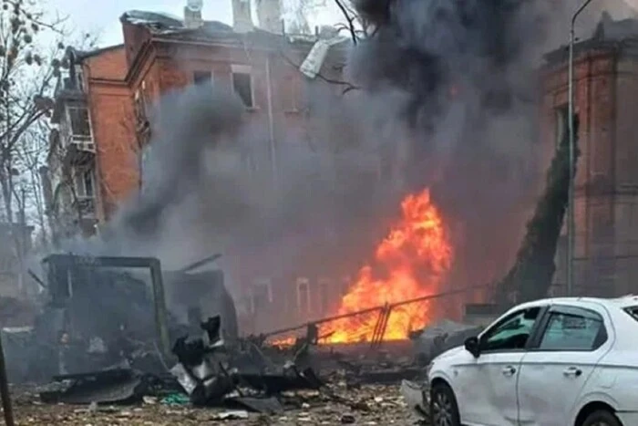 Ворог ударив по Мерефі: загинуло троє людей, є поранені