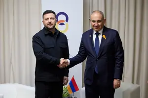 Зеленський зустрівся з Пашиняном