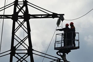 Енергетики працюють у цілодобовому режимі, щоб стабілізувати енергосистему