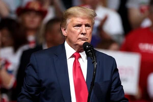 Дональд Трамп заявив, що зможе відчути переваги нових податкових норм лише після завершення своєї каденції,