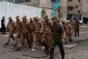 Українські військові рекрутують в'язнів колоній ось уже майже два роки