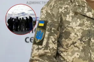 Група осіб пошкодила вікна автомобіля