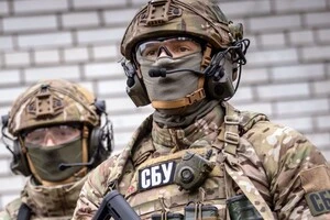 Правоохоронці затримали обох фігурантів «на гарячому» під час спроби переправити чергового клієнта
