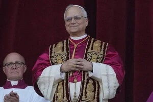 Папа Римський після відмови банку таки оновив дані: що йому допомогло