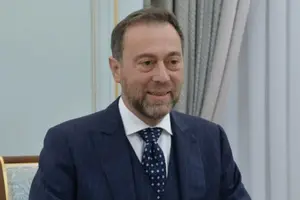 П'єргабріеле Пападія де Боттіні організував схему видачі довгострокових туристичних віз росіянам