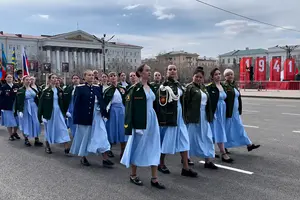Парад в Сибіру шокує. Відео