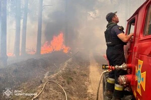 Пожежа в Чернігівському районі набула загрозливих масштабів