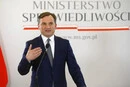 Колишній міністр юстиції Польщі Зьобро втік до США
