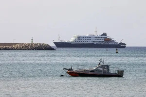 Круїзний лайнер MV Hondius біля берегів Кабо-Верде, 6 травня 2026 року