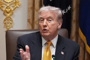 Трамп пройде обстеження у військовому госпіталі Волтера Ріда