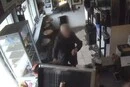 Перекинув кавомашину на баристу: у Києві затримано чоловіка, який влаштував погром у кав’ярні 