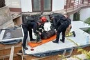 У Києві будівельник впав у двометровий котлован, знадобилася допомога ДСНС (фото)