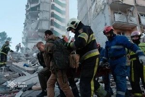 За ніч 14 квітня росіяни випустили по Україні понад 670 ударних дронів і 56 ракет. Головна ціль цього удару – Київ