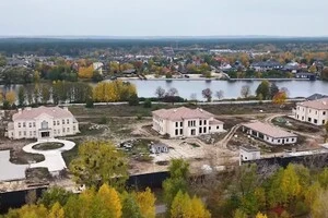 Перелік фірм, які «скинулися» на скандальне будівництво резиденцій у «Династії»