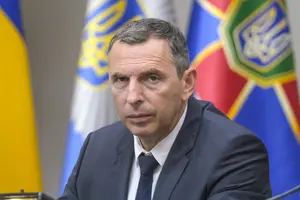 За даними журналістів, родина Сергія Шефіра, який у 2019 році став помічником президента, під час його роботи на Банковій активно купувала нерухомість