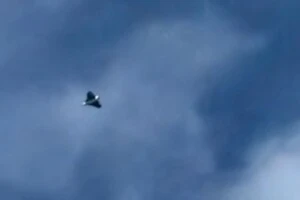 Дрон, помічений над Києвом під час тривоги 15 травня 2026 року